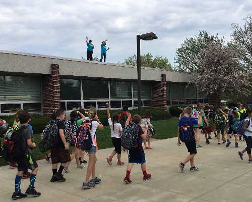 kissel hill students leaving school.